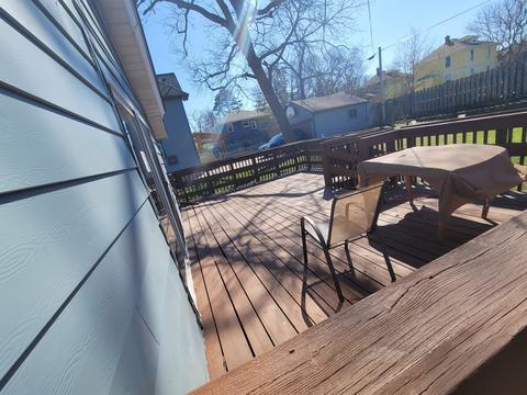 114 Hamilton Ave, Elgin, IL 60123 photo 4