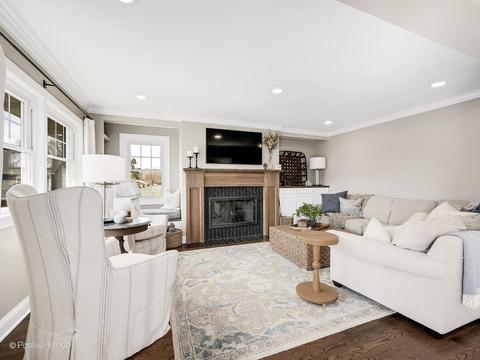 1114 Gamon Rd, Wheaton, IL 60189 photo 8