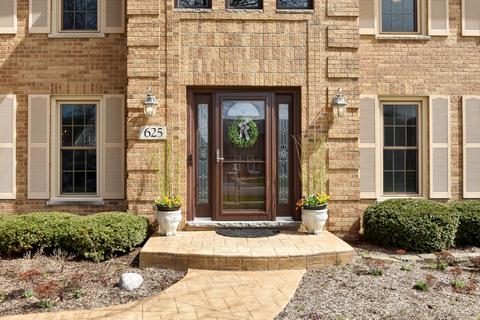 625 Bluegrass Dr, Wheaton, IL 60189 photo 4