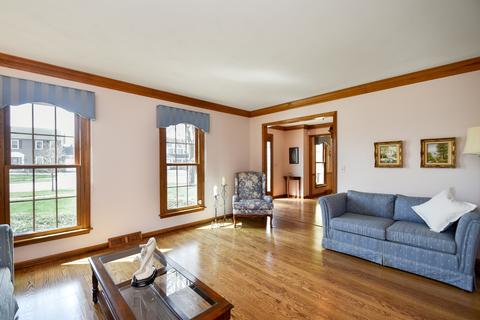 625 Bluegrass Dr, Wheaton, IL 60189 photo 7