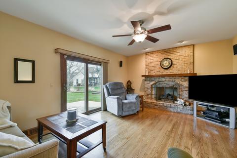 625 Bluegrass Dr, Wheaton, IL 60189 photo 14