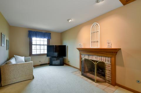 625 Bluegrass Dr, Wheaton, IL 60189 photo 21