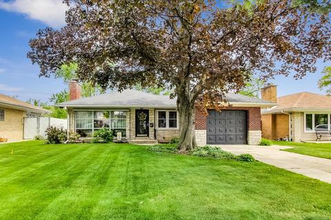 927 S Hillcrest Ave, Elmhurst, IL 60126
