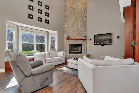 15922 S Selfridge Cir, Plainfield, IL 60586 photo 7