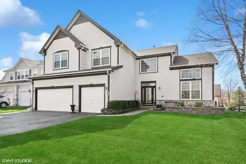2 Lake Cornish Ct, Algonquin, IL 60102 photo 1