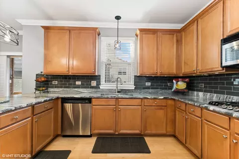 2 Lake Cornish Ct, Algonquin, IL 60102 photo 8