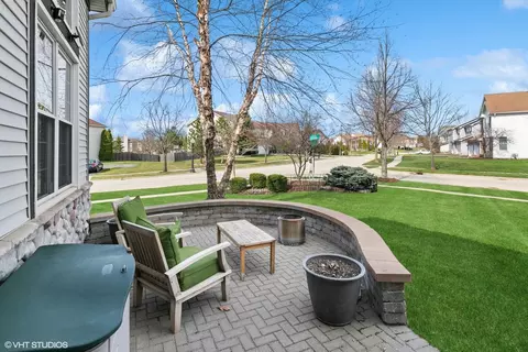 2 Lake Cornish Ct, Algonquin, IL 60102 photo 2