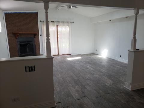 43 Devonshire Cir, Elgin, IL 60123 photo 6