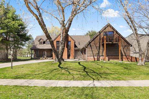 1012 Galen Dr, Champaign, IL 61821 photo 1