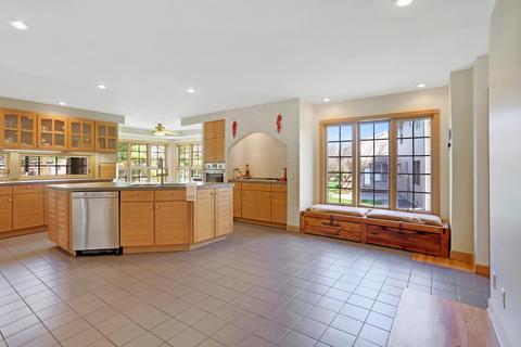 1012 Galen Dr, Champaign, IL 61821 photo 9