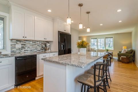 1617 N Summit St, Wheaton, IL 60187 photo 5