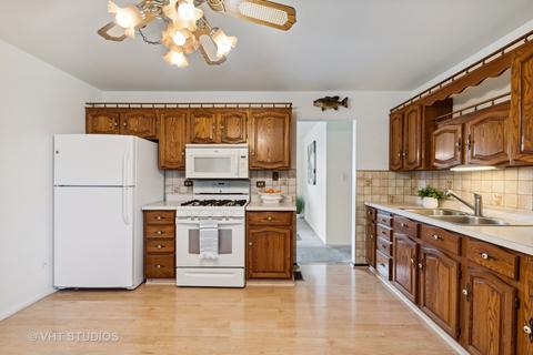 4601 Magnolia Dr, Rolling Meadows, IL 60008 photo 8