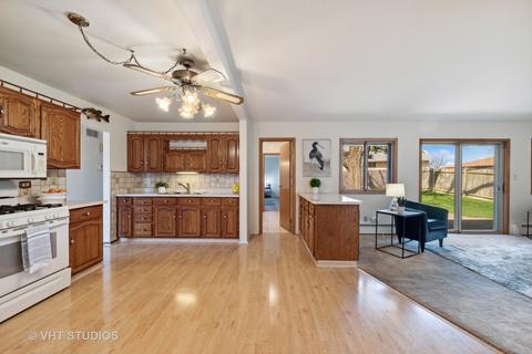 4601 Magnolia Dr, Rolling Meadows, IL 60008 photo 15