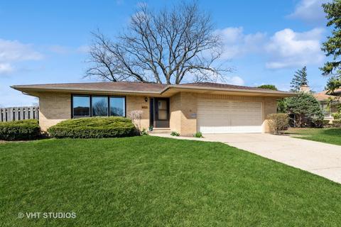 4601 Magnolia Dr, Rolling Meadows, IL 60008
