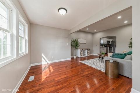 828 Bode Rd, Elgin, IL 60120 photo 5