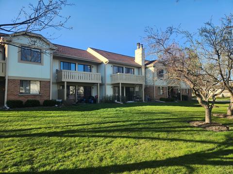 1159 Buckingham Ct #C2, Wheeling, IL 60090 photo 2