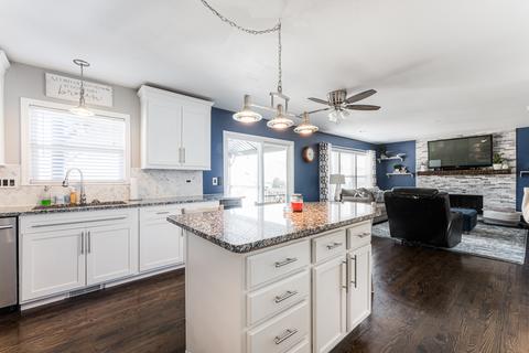 2054 Providence Dr, Bartlett, IL 60103 photo 9