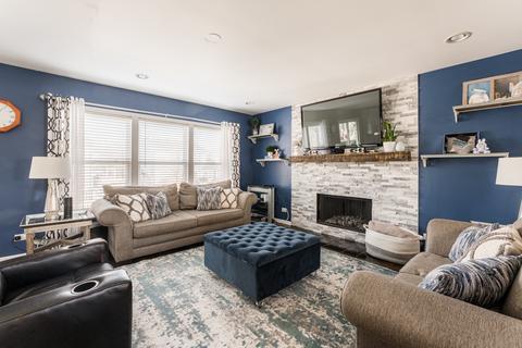 2054 Providence Dr, Bartlett, IL 60103 photo 5
