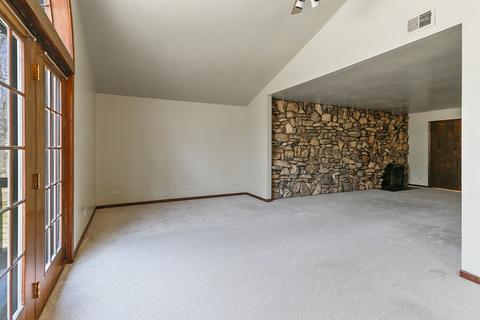 1839 E Rainbow Ln, Crete, IL 60417 photo 4