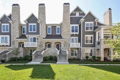 110 W Kennedy Ln, Hinsdale, IL 60521