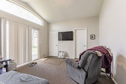 1302 Comanche Dr, Champaign, IL 61821 photo 8