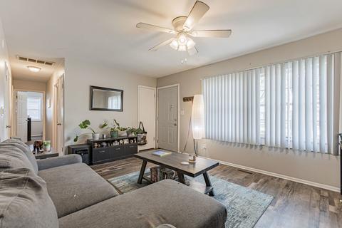 1302 Comanche Dr, Champaign, IL 61821 photo 3
