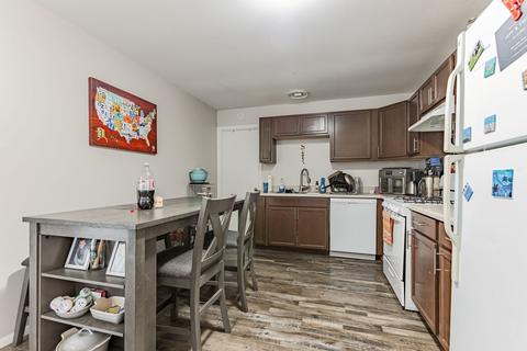1302 Comanche Dr, Champaign, IL 61821 photo 5