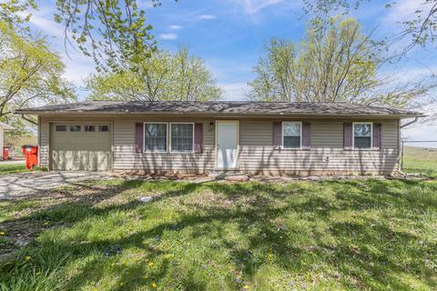 1302 Comanche Dr, Champaign, IL 61821 photo 1