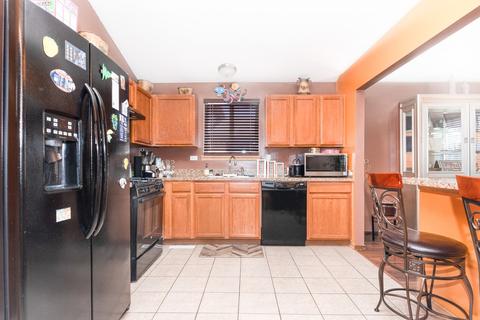 16632 Carse Ave, Harvey, IL 60426 photo 3