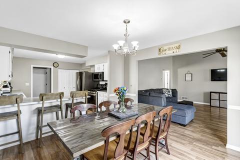 2120 Royal Blvd, Elgin, IL 60123 photo 7