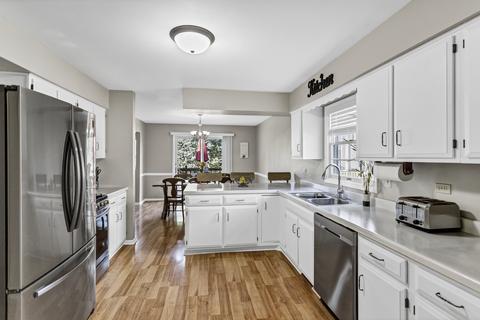2120 Royal Blvd, Elgin, IL 60123 photo 8