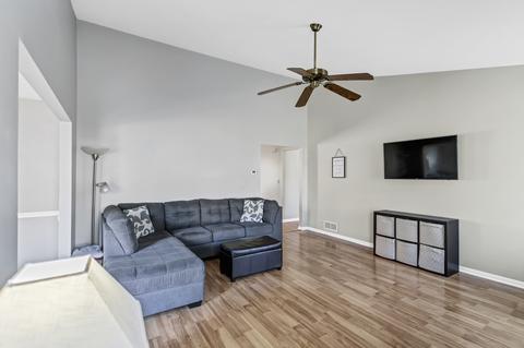 2120 Royal Blvd, Elgin, IL 60123 photo 5