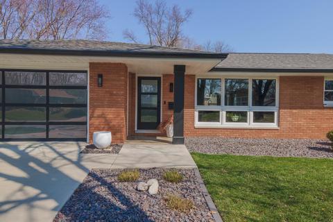 1310 Joan Way, Normal, IL 61761 photo 2