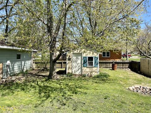 1221 3rd St, Henry, IL 61537 photo 6