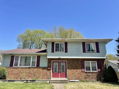 1221 3rd St, Henry, IL 61537 photo 1