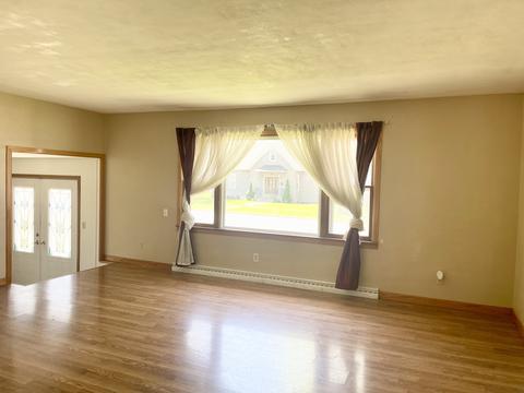 1221 3rd St, Henry, IL 61537 photo 16
