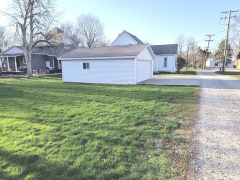 105 W 2nd St, Lostant, IL 61334 photo 25