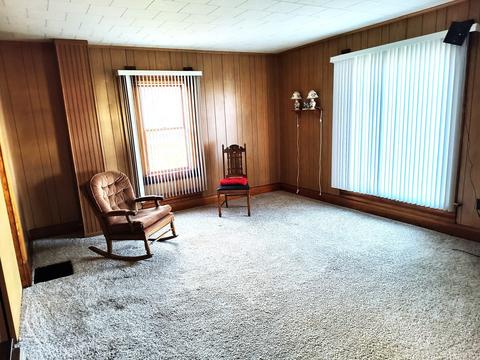 105 W 2nd St, Lostant, IL 61334 photo 7