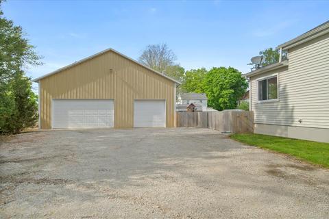 103 W Lee St, Carlock, IL 61725 photo 3