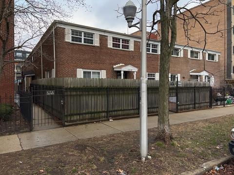 6136 N Winthrop Ave #C, Chicago, IL 60660