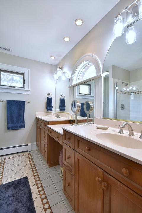 190 E Saint Charles Rd, Elmhurst, IL 60126 photo 19