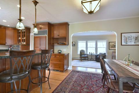 190 E Saint Charles Rd, Elmhurst, IL 60126 photo 6