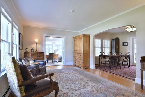 190 E Saint Charles Rd, Elmhurst, IL 60126 photo 2