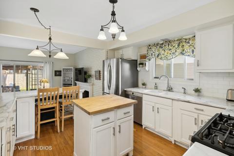 4378 Wilson Ave, Rolling Meadows, IL 60008 photo 5