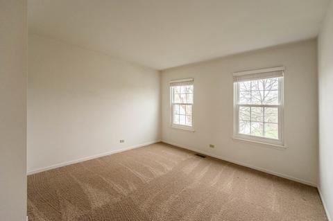 245 Cummings Dr, Bartlett, IL 60103 photo 7