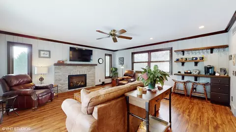 48 Lloyd St, Cary, IL 60013 photo 4