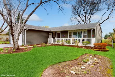 48 Lloyd St, Cary, IL 60013 photo 2