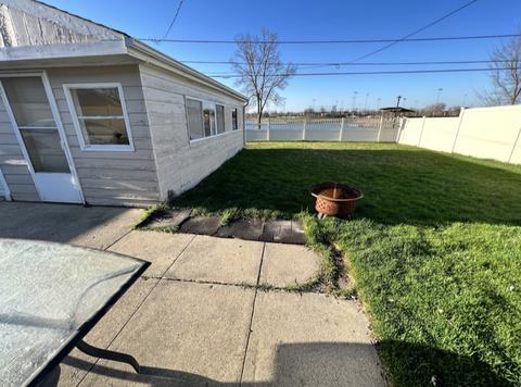 208 W Jeffery Ave, Wheeling, IL 60090 photo 11