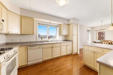 435 Alles St #403, Des Plaines, IL 60016 photo 9