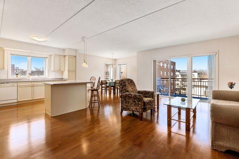 435 Alles St #403, Des Plaines, IL 60016 photo 5